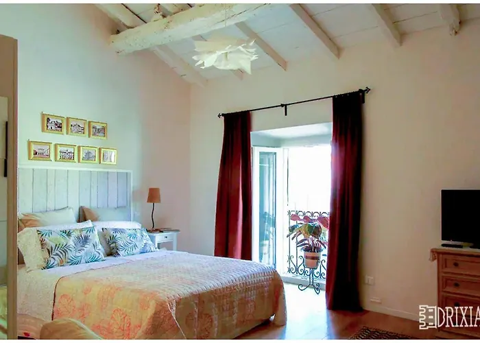 Brixia Cozy Attic In The Historic Center *