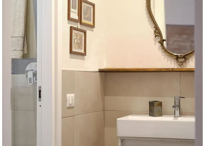 Brixia Cozy Attic In The Historic Center *